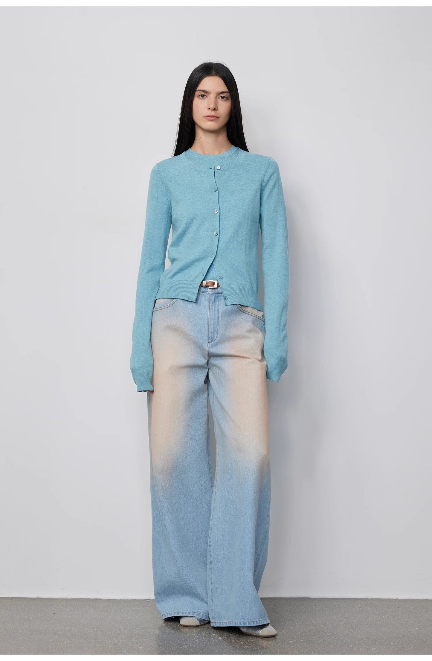 "Wantful Fantasy" Washed Wide-Leg Jeans. Low Waist, Bootcut & Luxe Feel