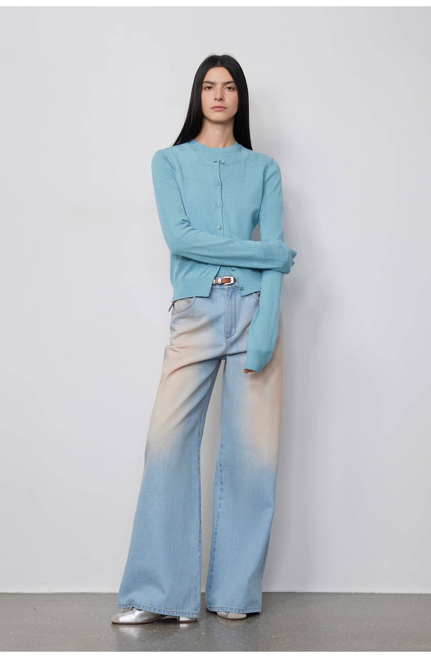 "Wantful Fantasy" Washed Wide-Leg Jeans. Low Waist, Bootcut & Luxe Feel