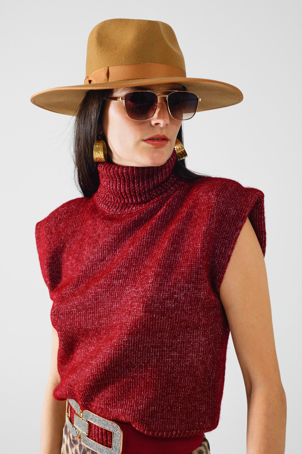 Cozy Burgundy Sleeveless Turtleneck Sweater â Soft Knit & True to Size